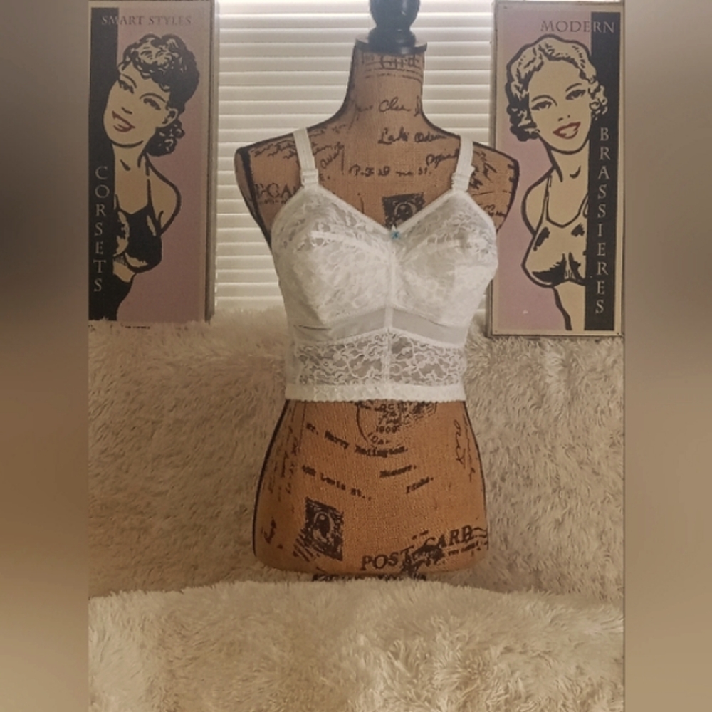 Vintage 1950's 1960's  Pinup long line Bullet Bra  PennyRich